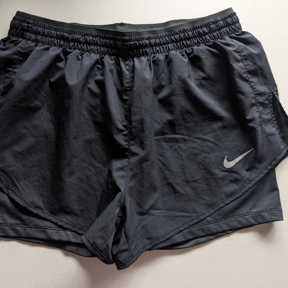 Nike shorts medium